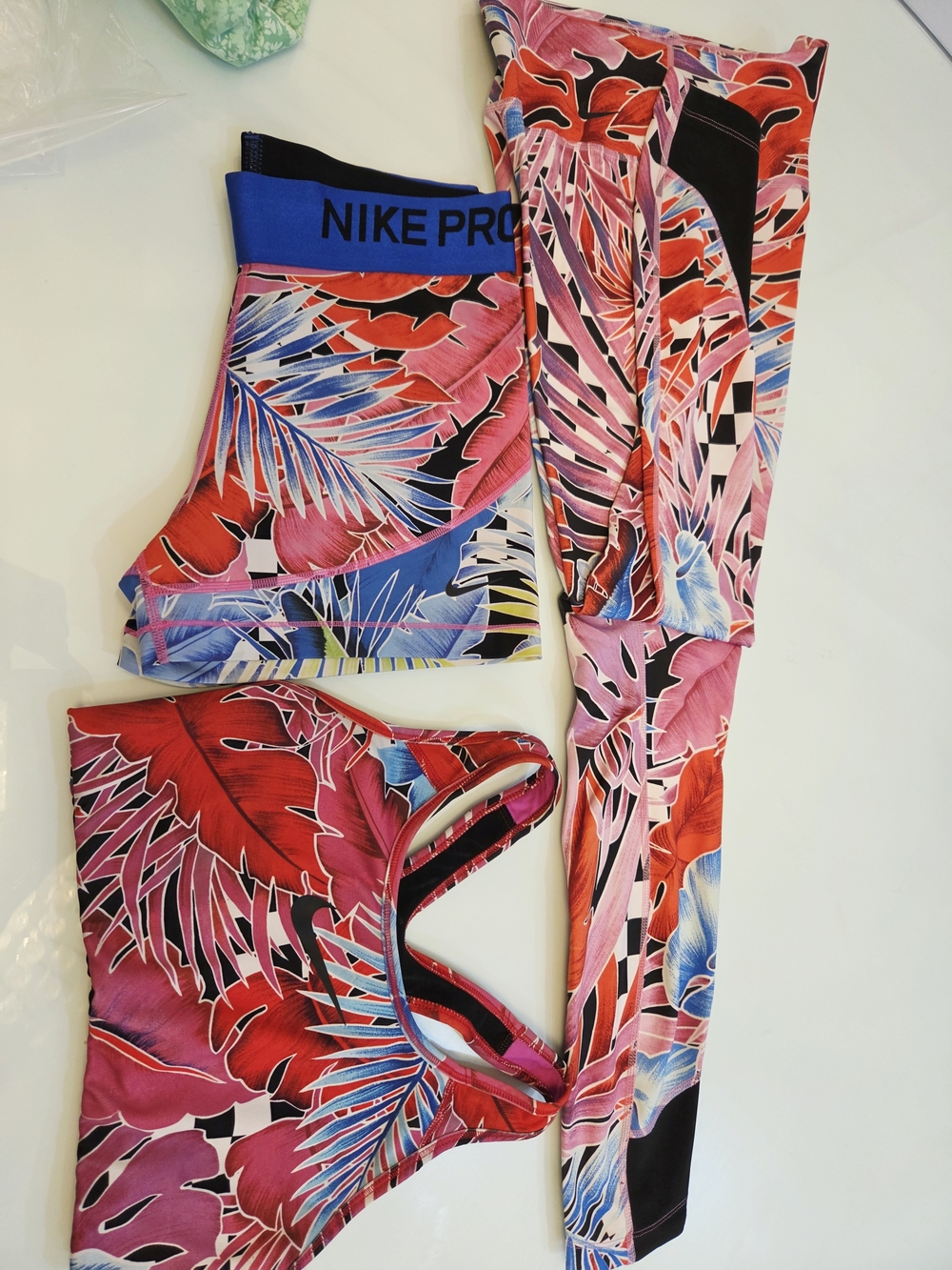 Nike Pro Women's Pink Tropical Print Leggings & Sports Bra Set
